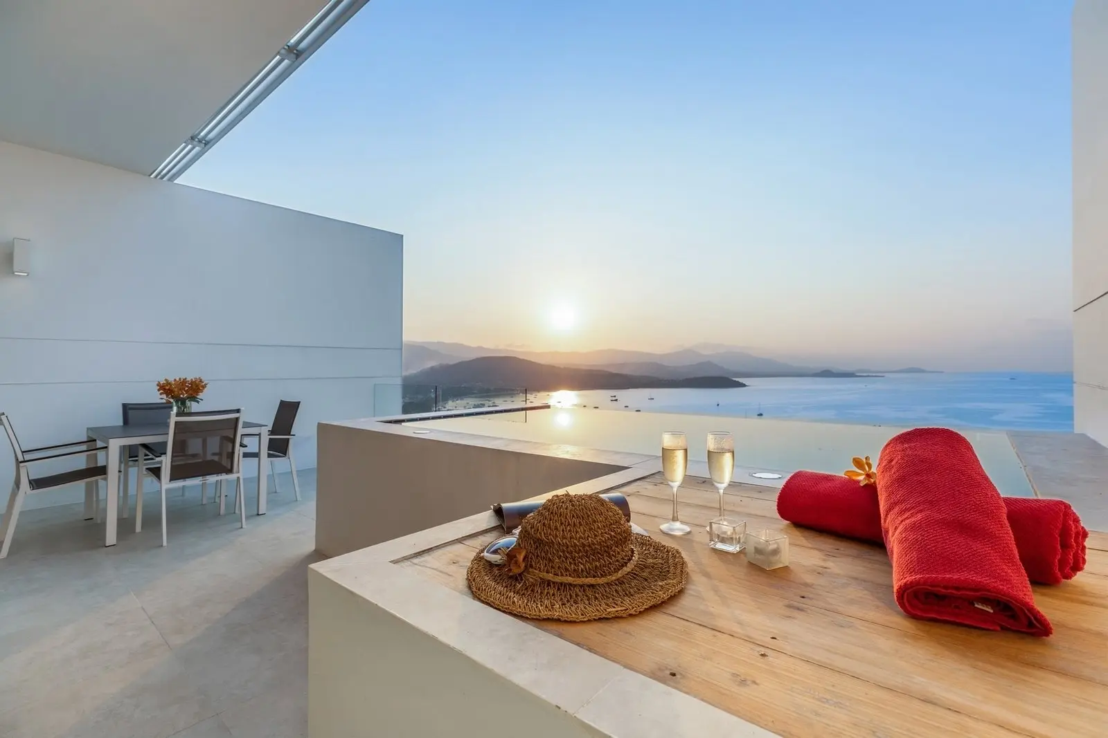 Appartement de 2 chambres avec vue sur le coucher de soleil à Bangrak Samui