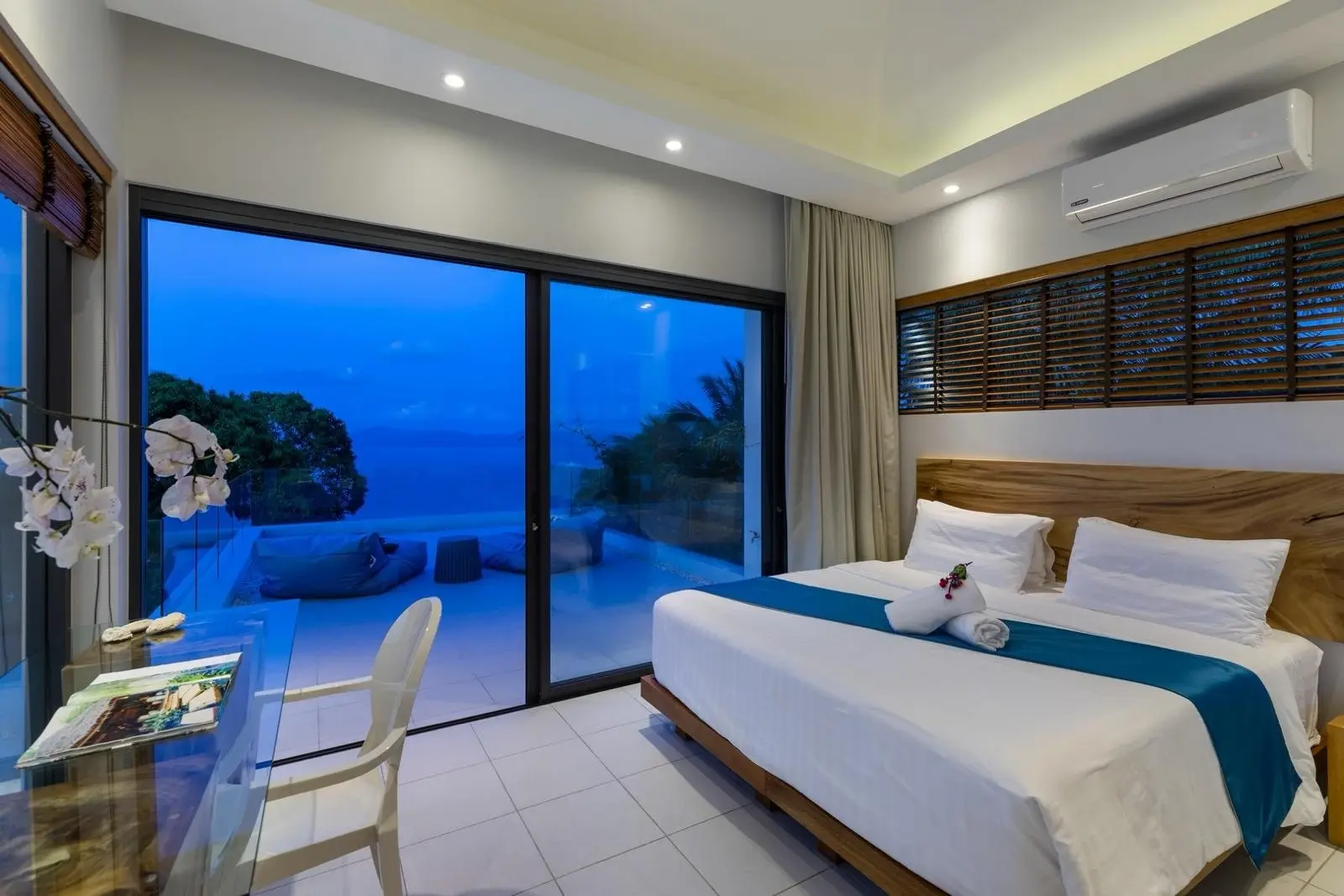 3 Bedroom Luxurious Villa Living with Panoramic Ocean View