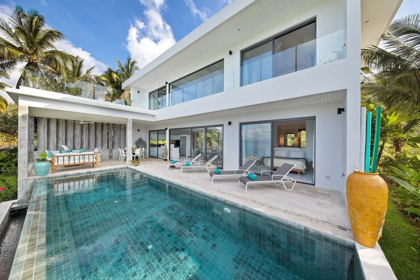 3 Bedroom Luxurious Villa Living with Panoramic Ocean View