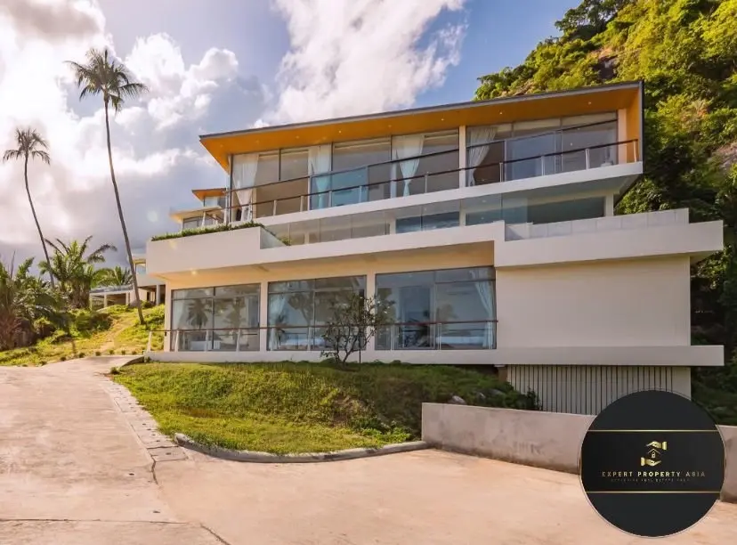 Exclusive 4-bedroom Panoramic Seaview Villa