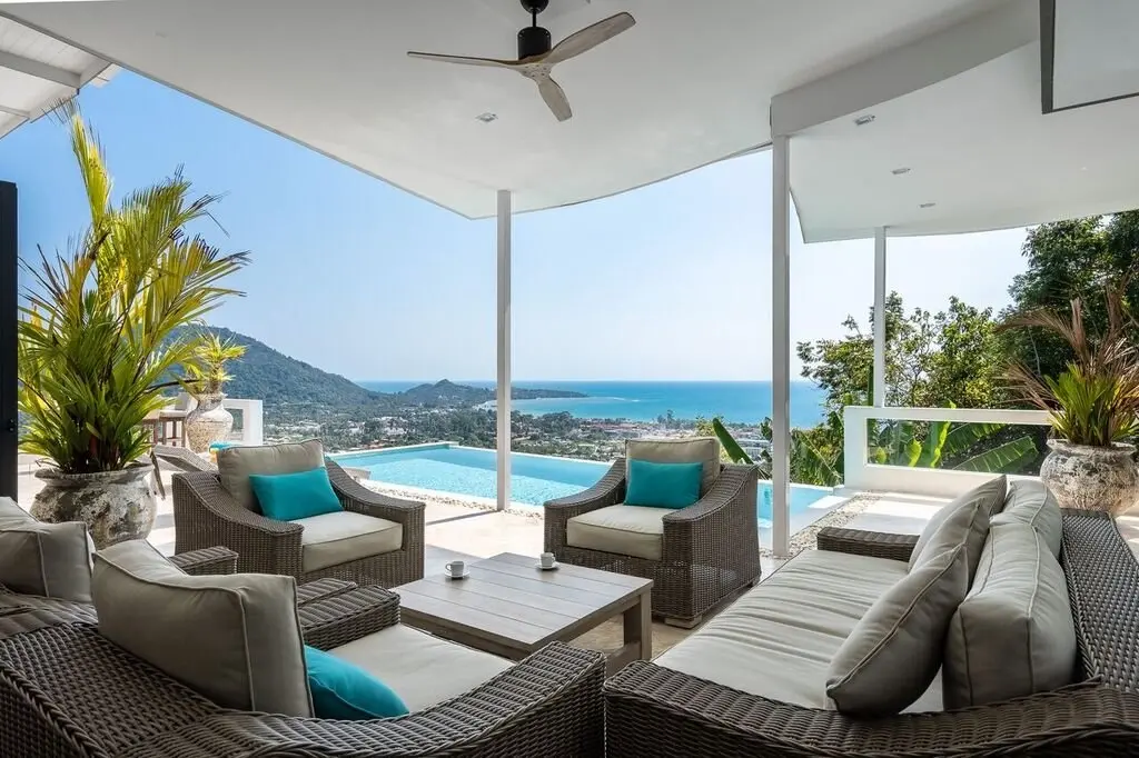 Gorgeous 4 Bedroom pool villa with stunning sea view