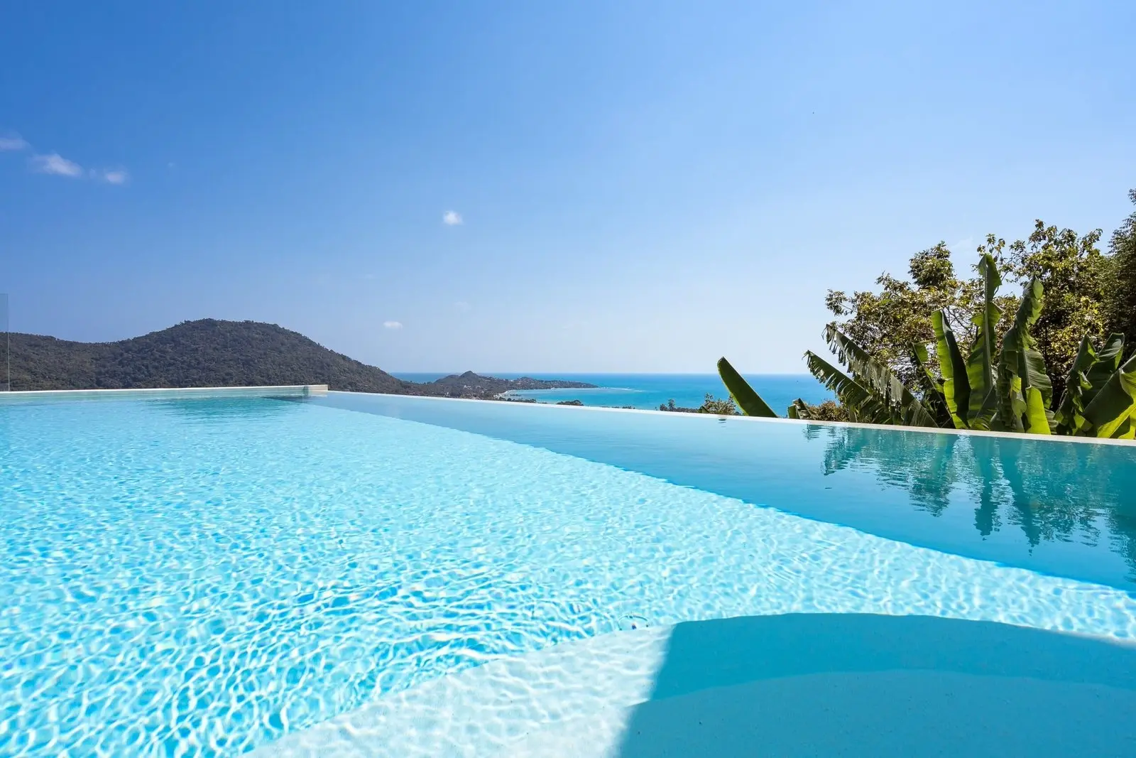 Superbe villa de 4 chambres avec piscine et vue imprenable sur la mer