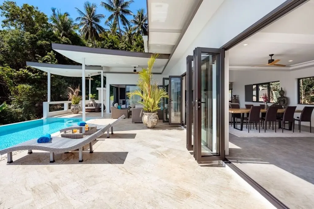 Superbe villa de 4 chambres avec piscine et vue imprenable sur la mer