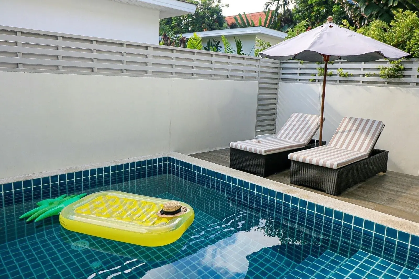 15 Modern Pool Villas Resort Near Choeng Mon Beach