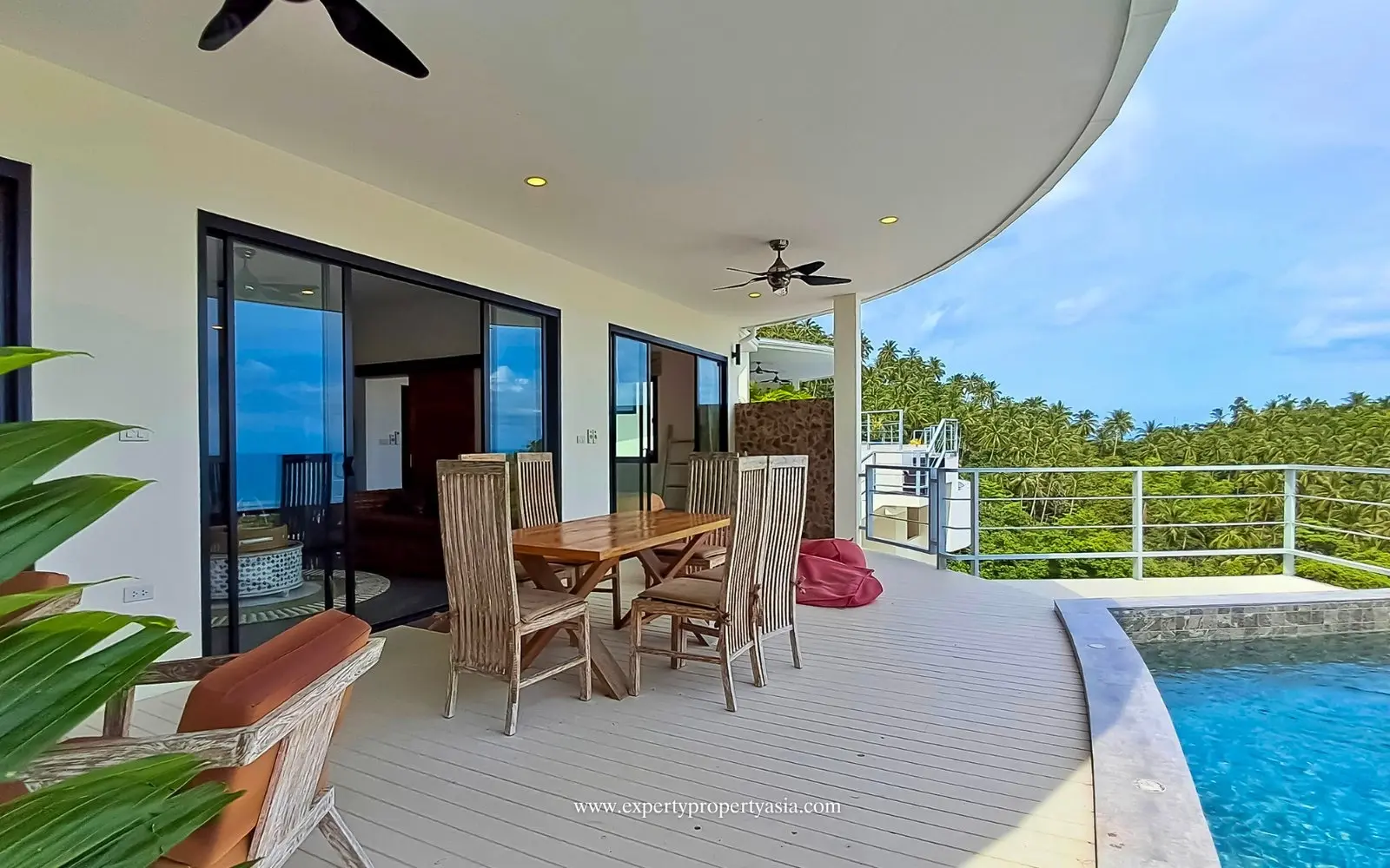 "Balinese Bliss: 2-Bedroom Villa with Breathtaking Views in Lamai"