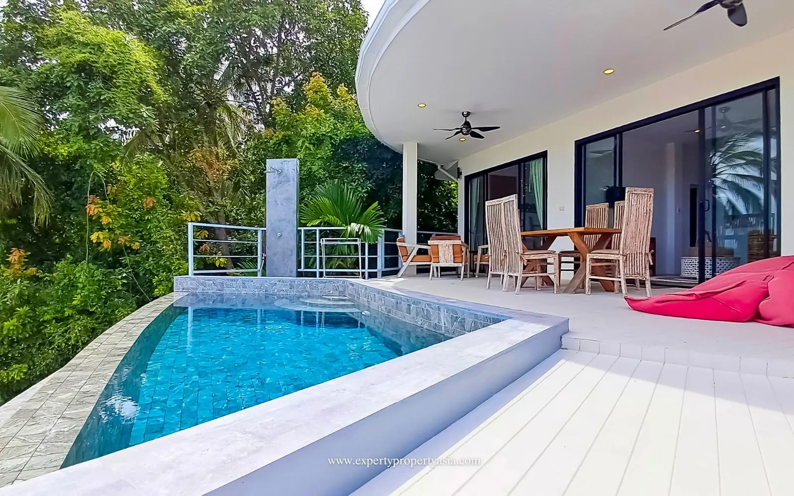 "Balinese Bliss: 2-Bedroom Villa with Breathtaking Views in Lamai"