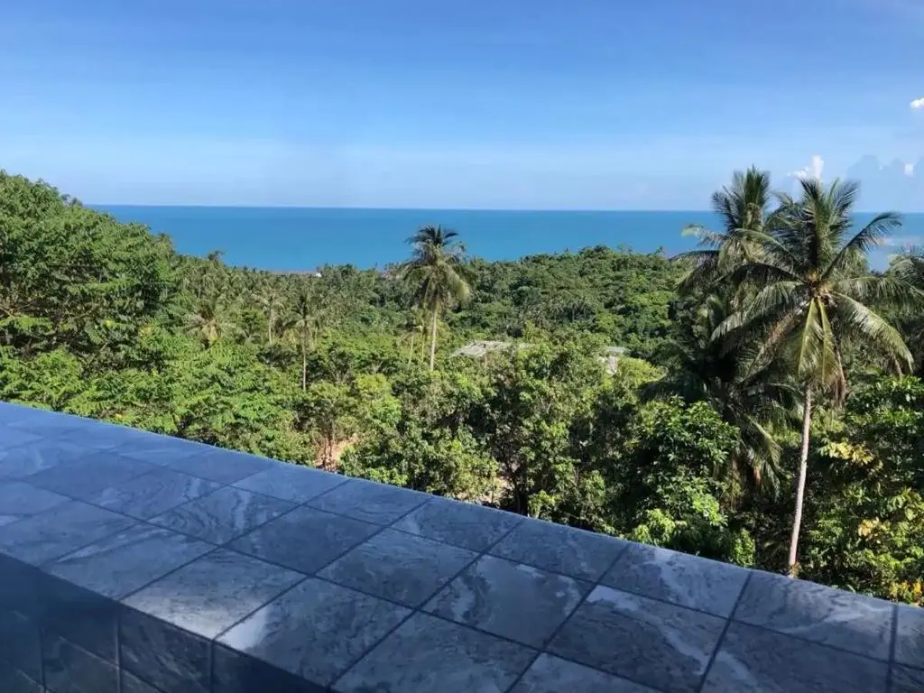 Bonheur Balinais : Villa de 2 Chambres avec Vue Imprenable à Lamai