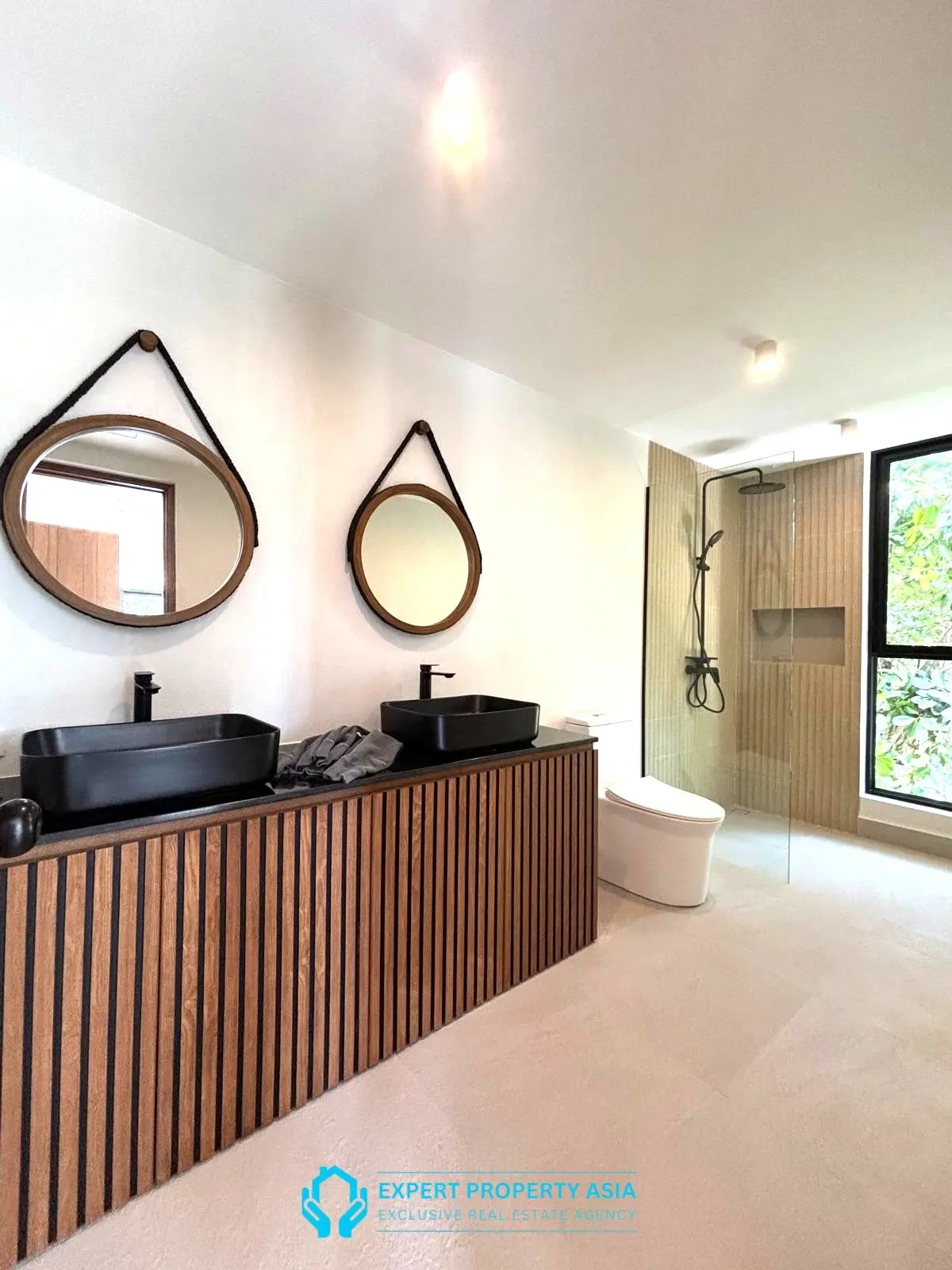 "Stunning Modern Tropical Villa in Chaweng Noi – Where Luxury Meets Serenity"