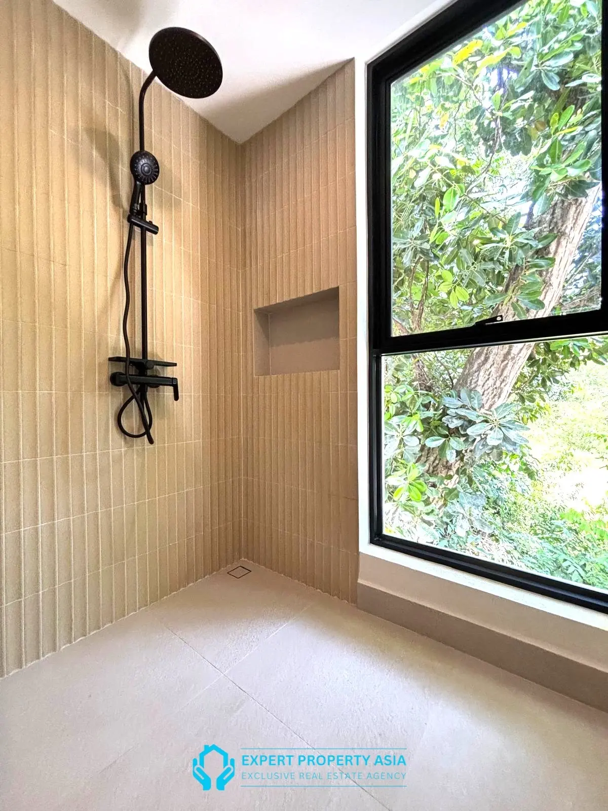 "Stunning Modern Tropical Villa in Chaweng Noi – Where Luxury Meets Serenity"