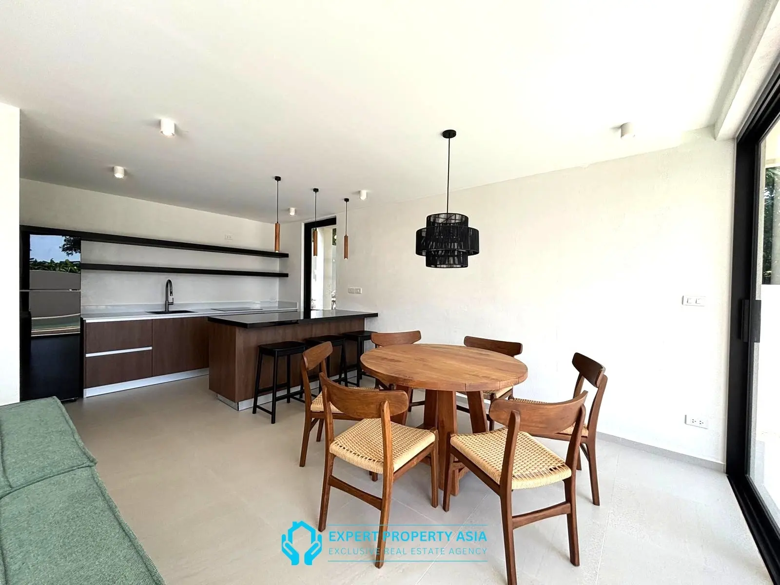 "Stunning Modern Tropical Villa in Chaweng Noi – Where Luxury Meets Serenity"