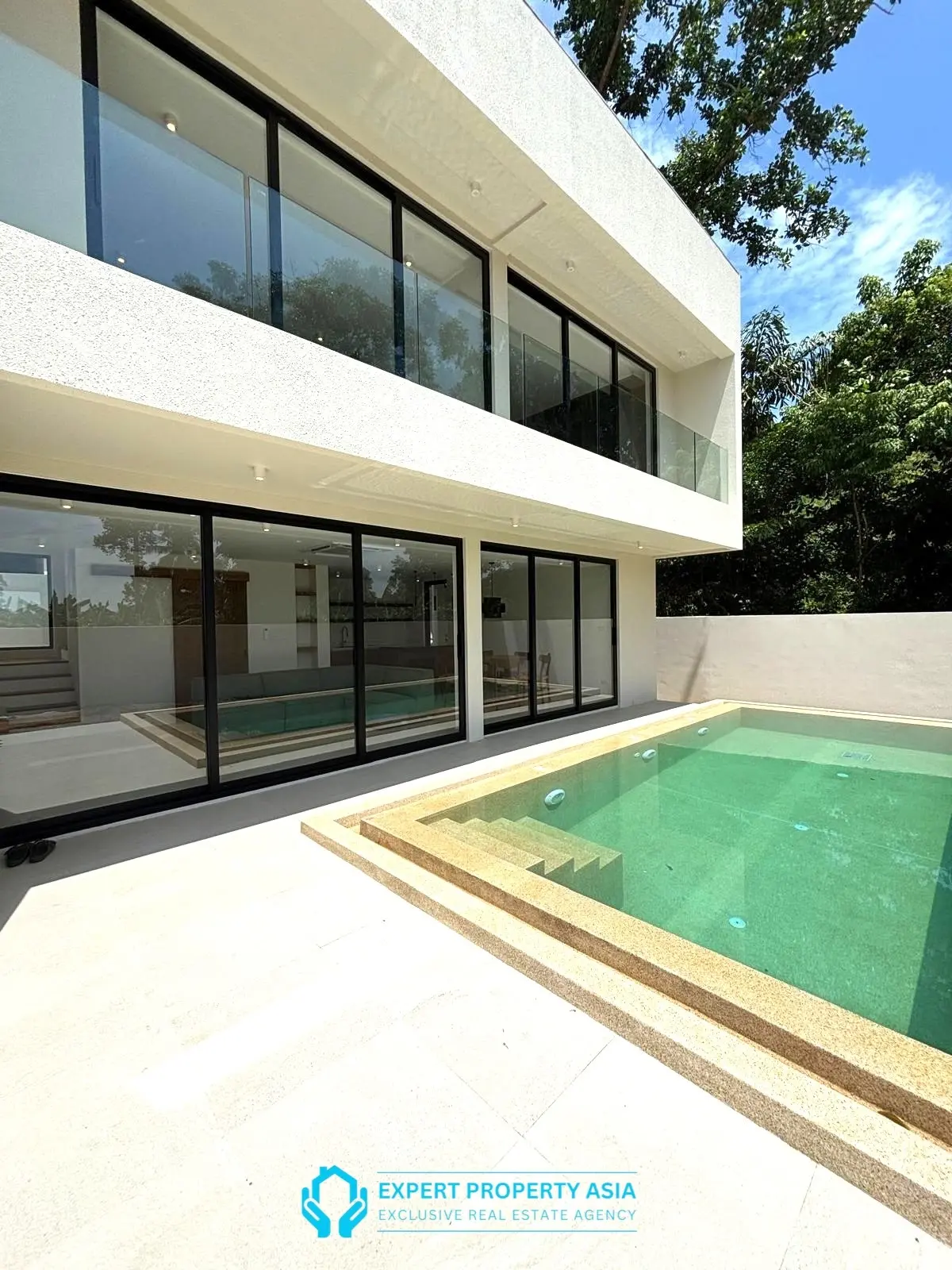 "Stunning Modern Tropical Villa in Chaweng Noi – Where Luxury Meets Serenity"