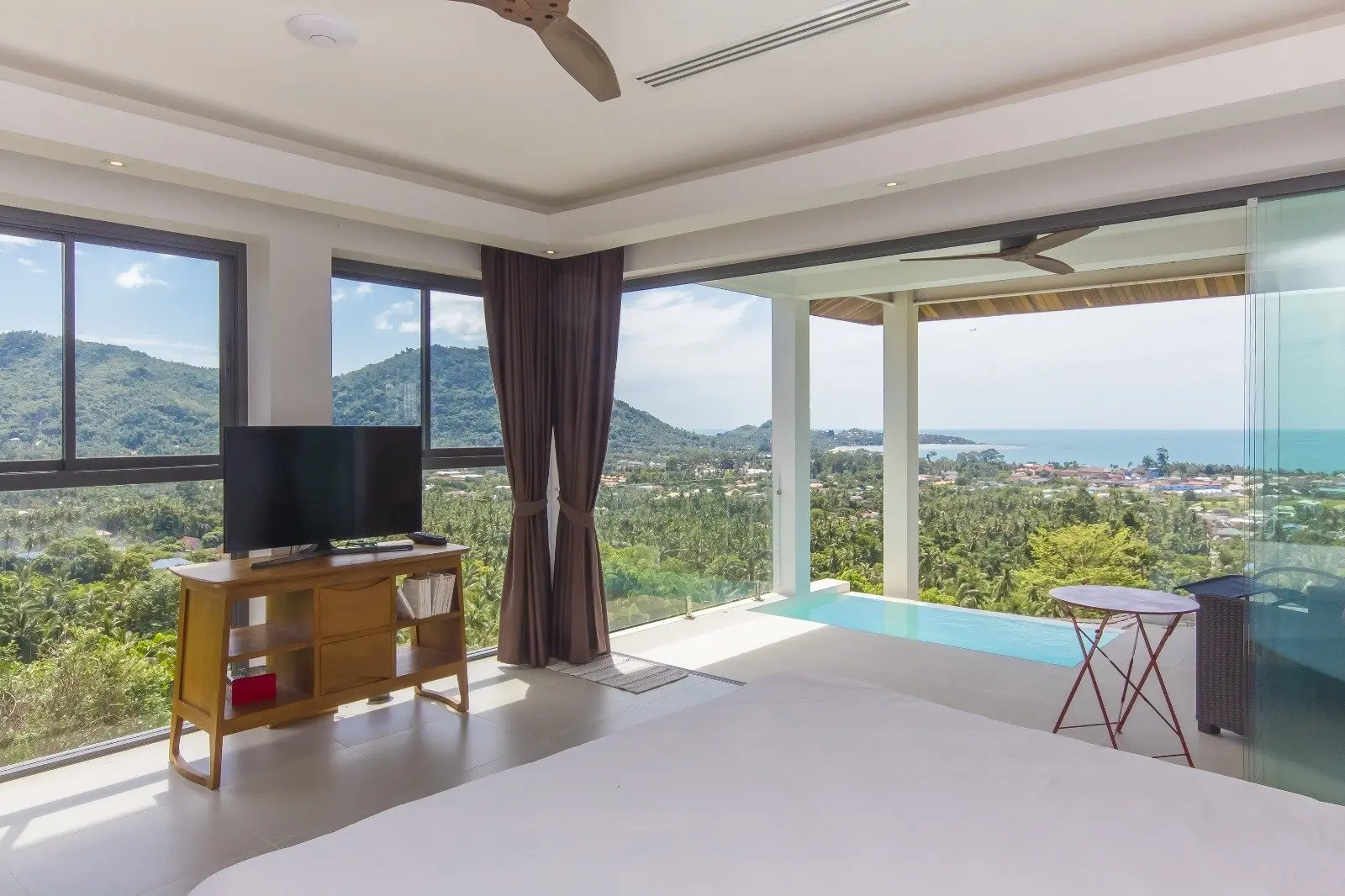 Modern &amp; Exotic Quality Villa+2 Studios for Sale [Lamai]