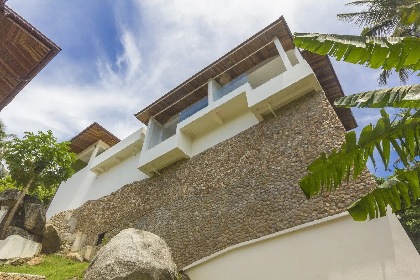 Modern &amp; Exotic Quality Villa+2 Studios for Sale [Lamai]