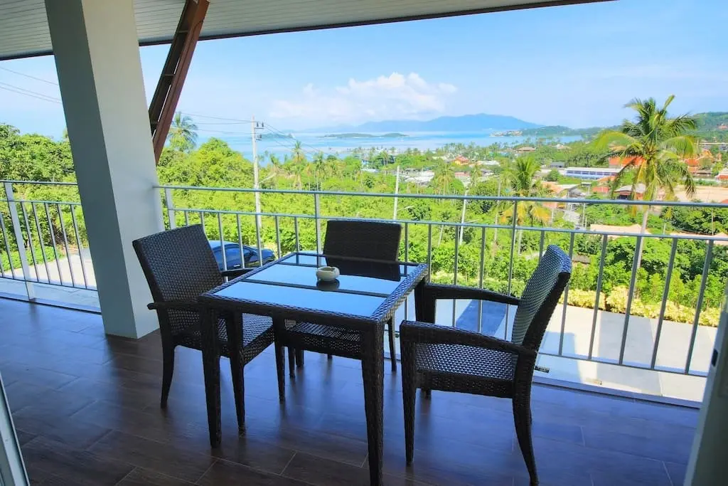 À vendre : Appartement 1 chambre en bord de mer à Plaileam Koh Samui