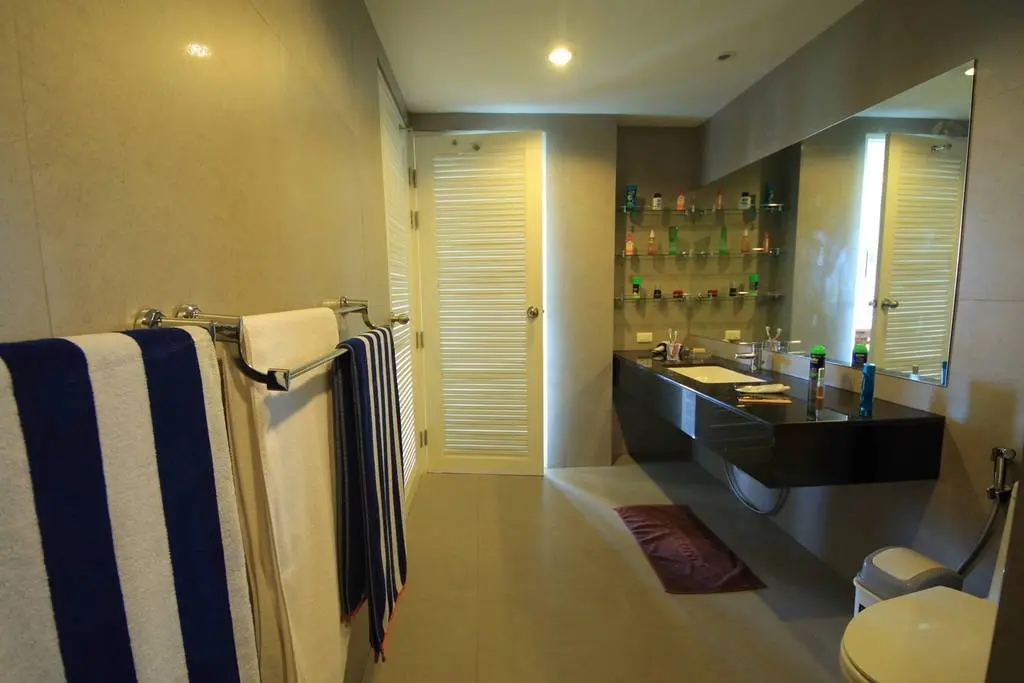 À vendre : Appartement 1 chambre en bord de mer à Plaileam Koh Samui