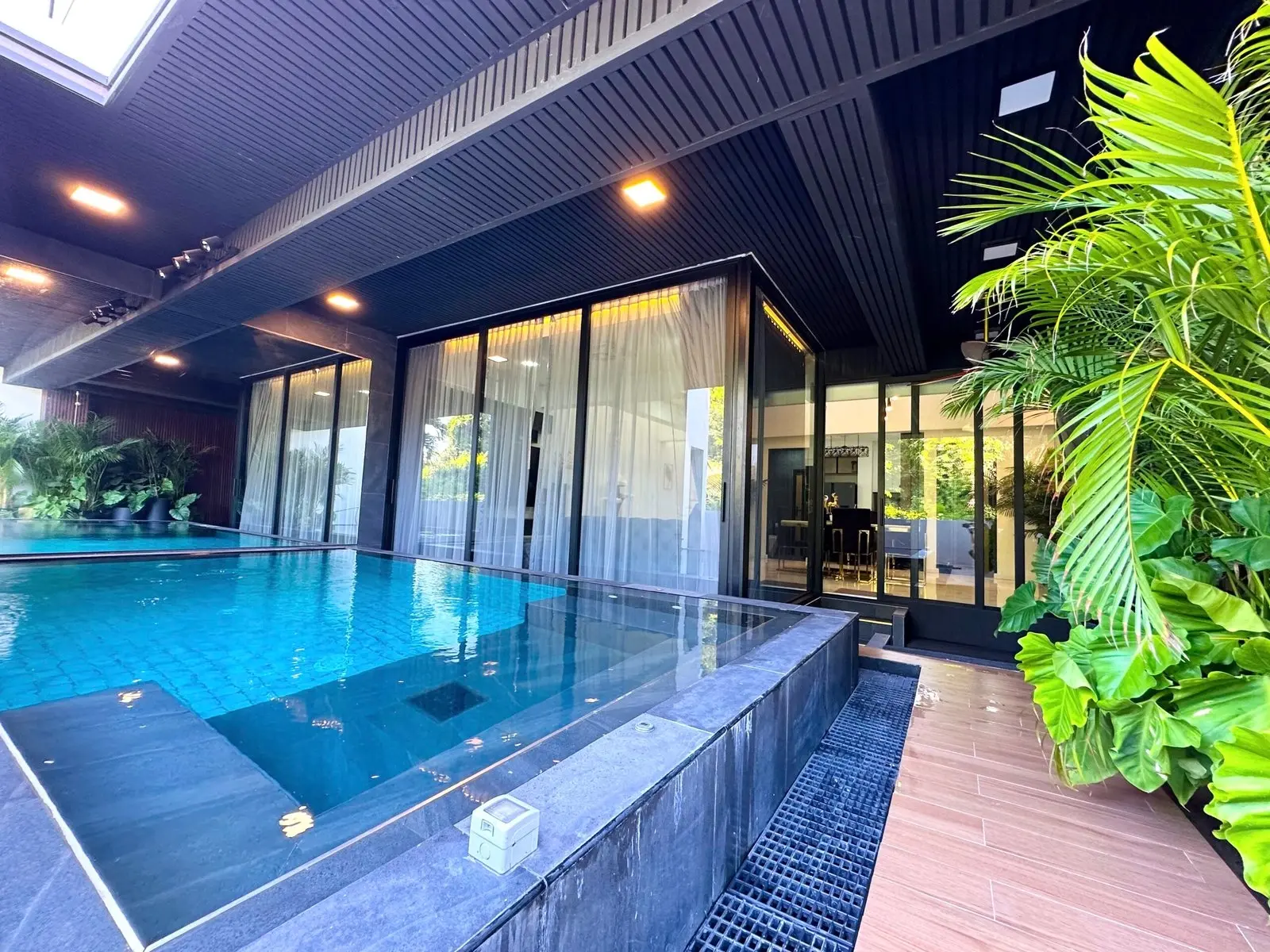 Maison de ville moderne de 2 chambres avec piscine à Plai Laem, Koh Samui LOUER