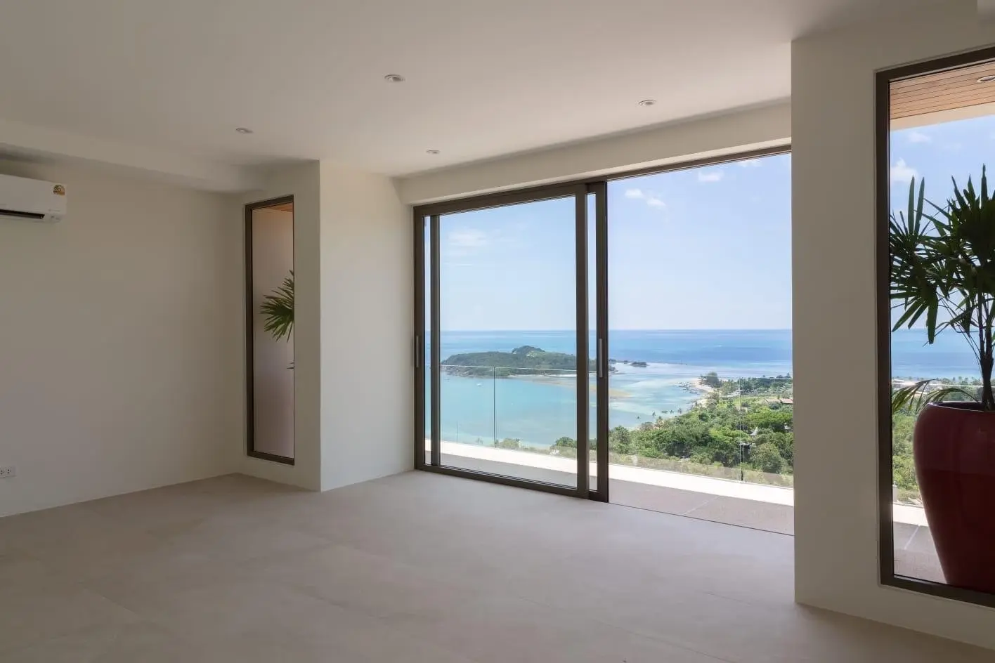 4 Bedrooms Urgent Sale: Exquisite Freehold Luxury Villa in Choeng Mon, Koh Samui " Free hold"