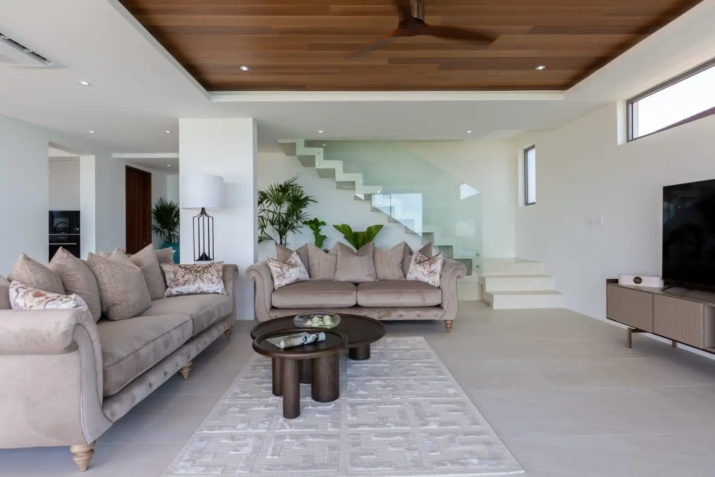 4 Bedrooms Urgent Sale: Exquisite Freehold Luxury Villa in Choeng Mon, Koh Samui " Free hold"