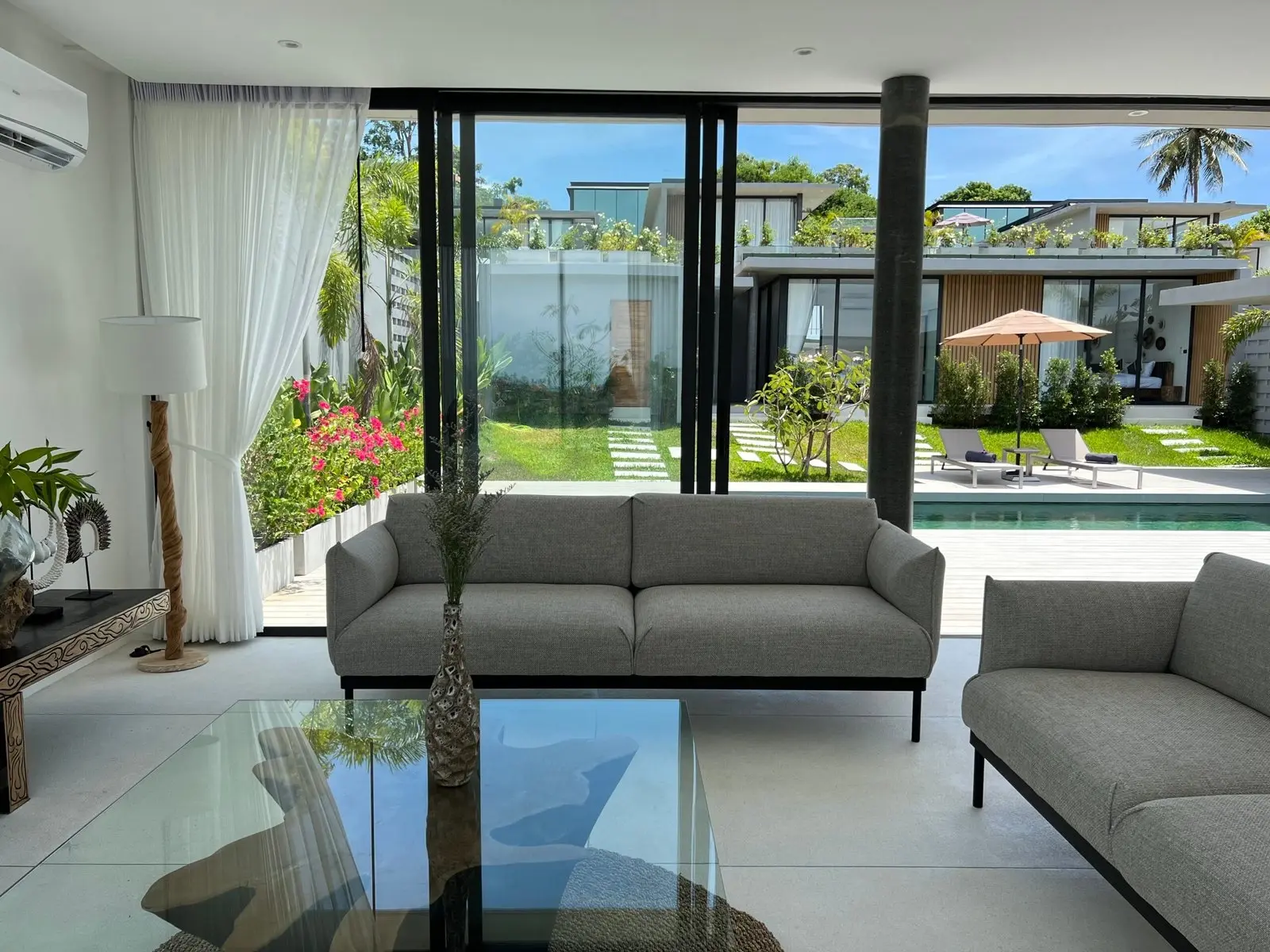 "Elegant 18-Bedroom Villa Retreat with Stunning Sea Views in Koh Samui" 'Freehold"