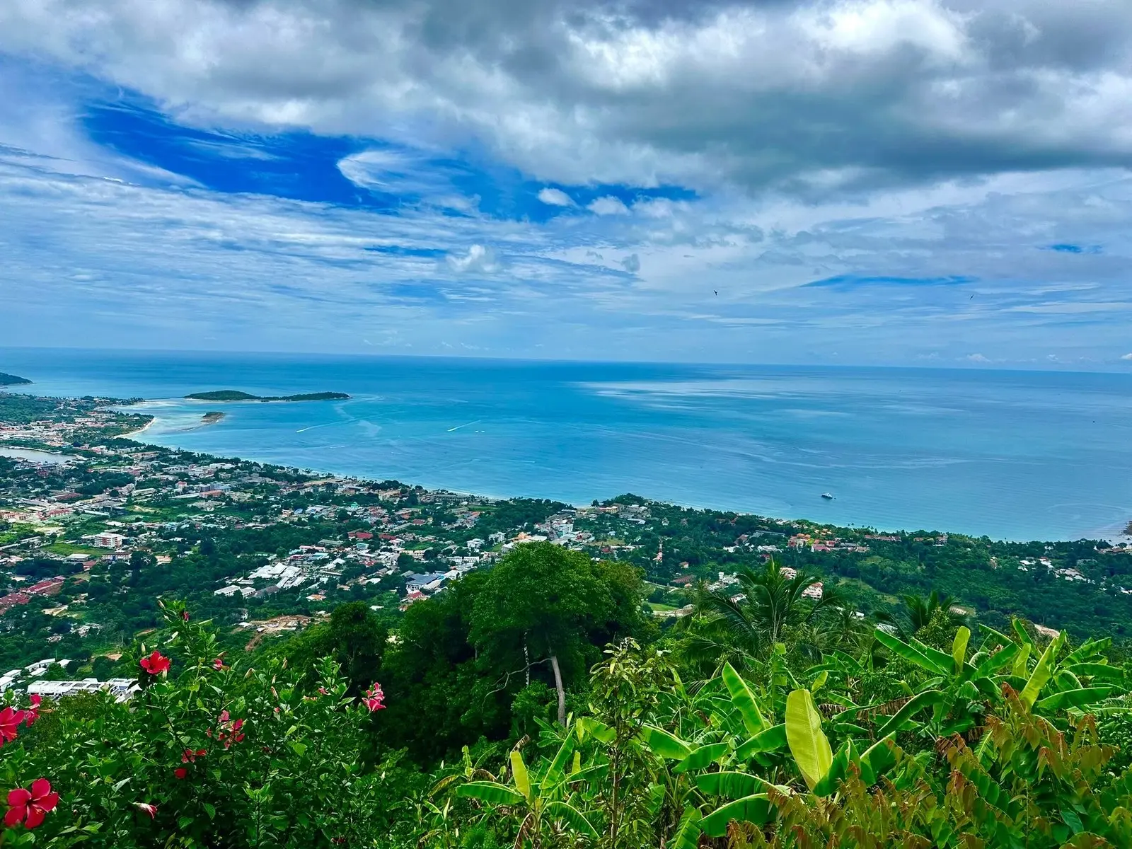 "Opportunité RARE : Parcelle avec vue sur la mer de 3 Rai à Chaweng Noi, Koh Samui"