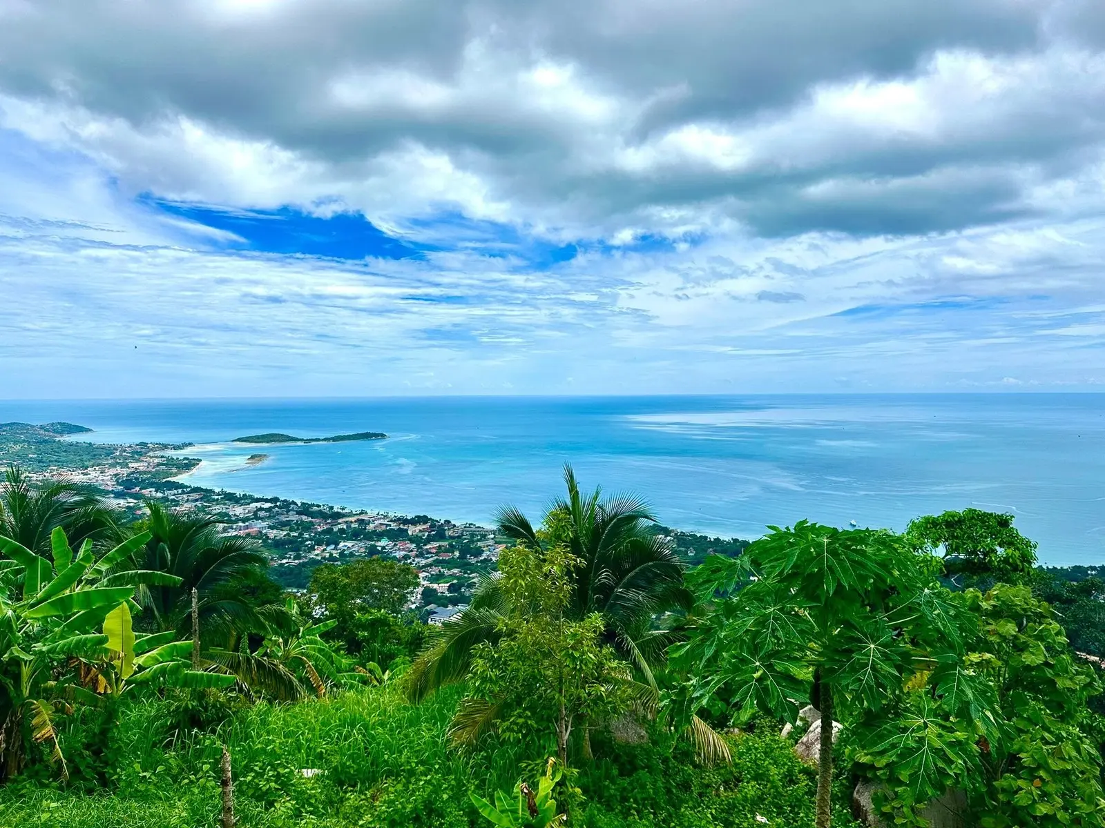 "Opportunité RARE : Parcelle avec vue sur la mer de 3 Rai à Chaweng Noi, Koh Samui"