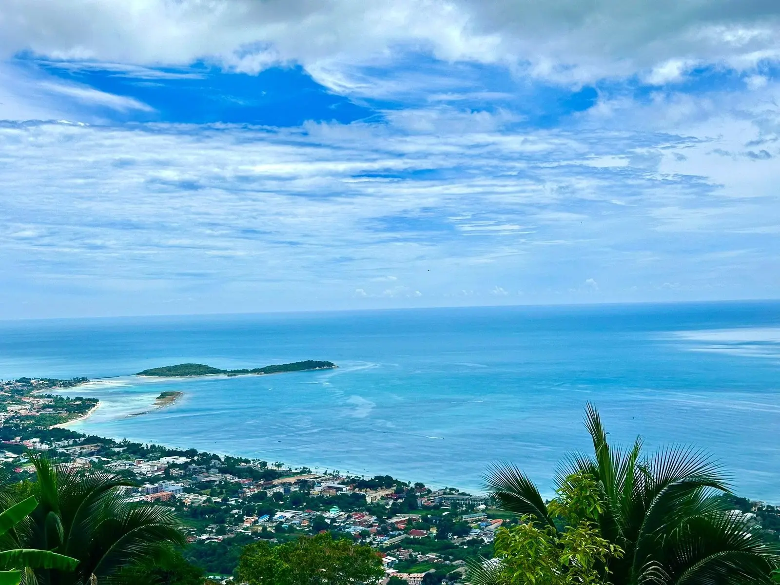 "Opportunité RARE : Parcelle avec vue sur la mer de 3 Rai à Chaweng Noi, Koh Samui"