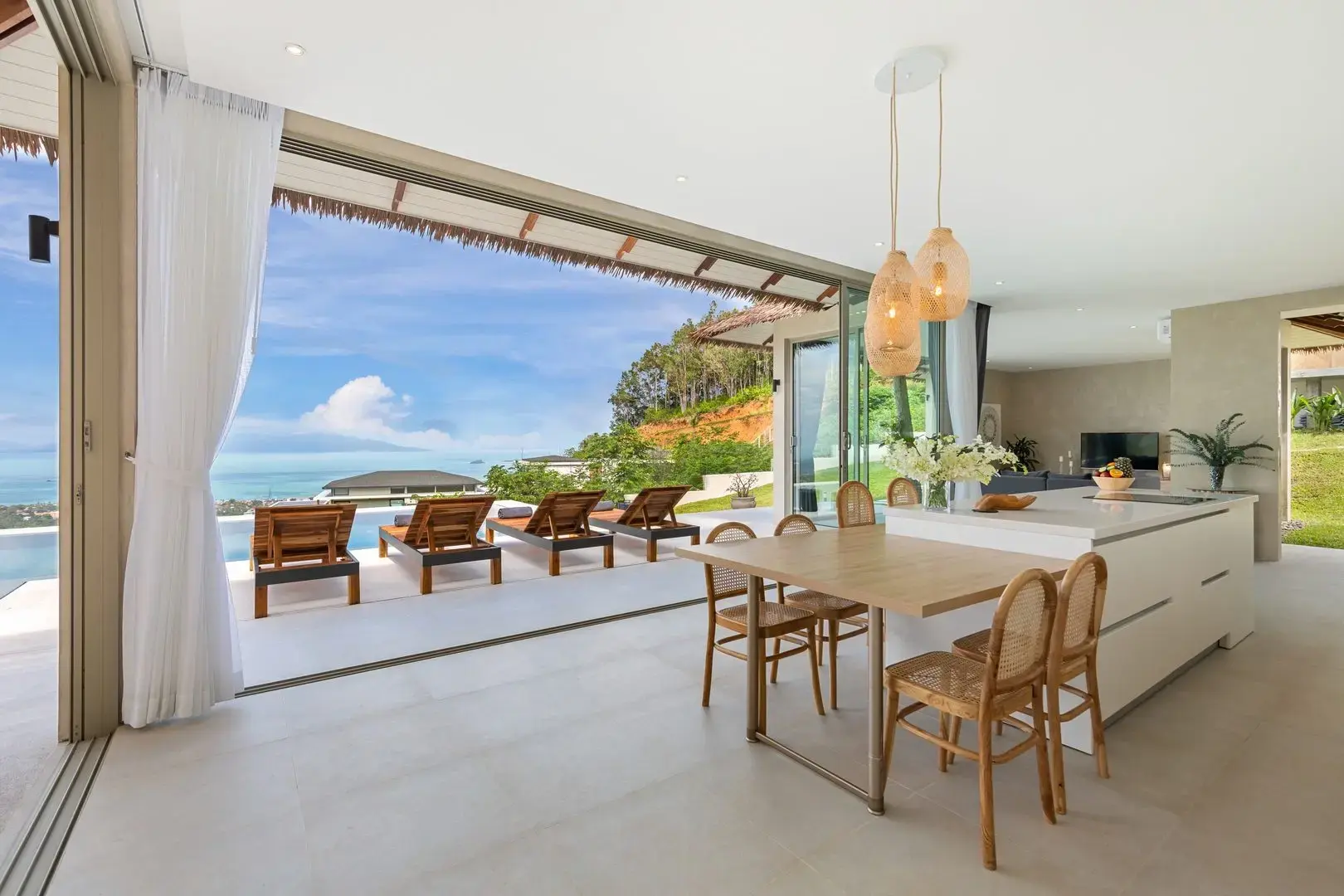 4 Bedrooms Hillside Villa in Bophut Koh Samui " Free hold"