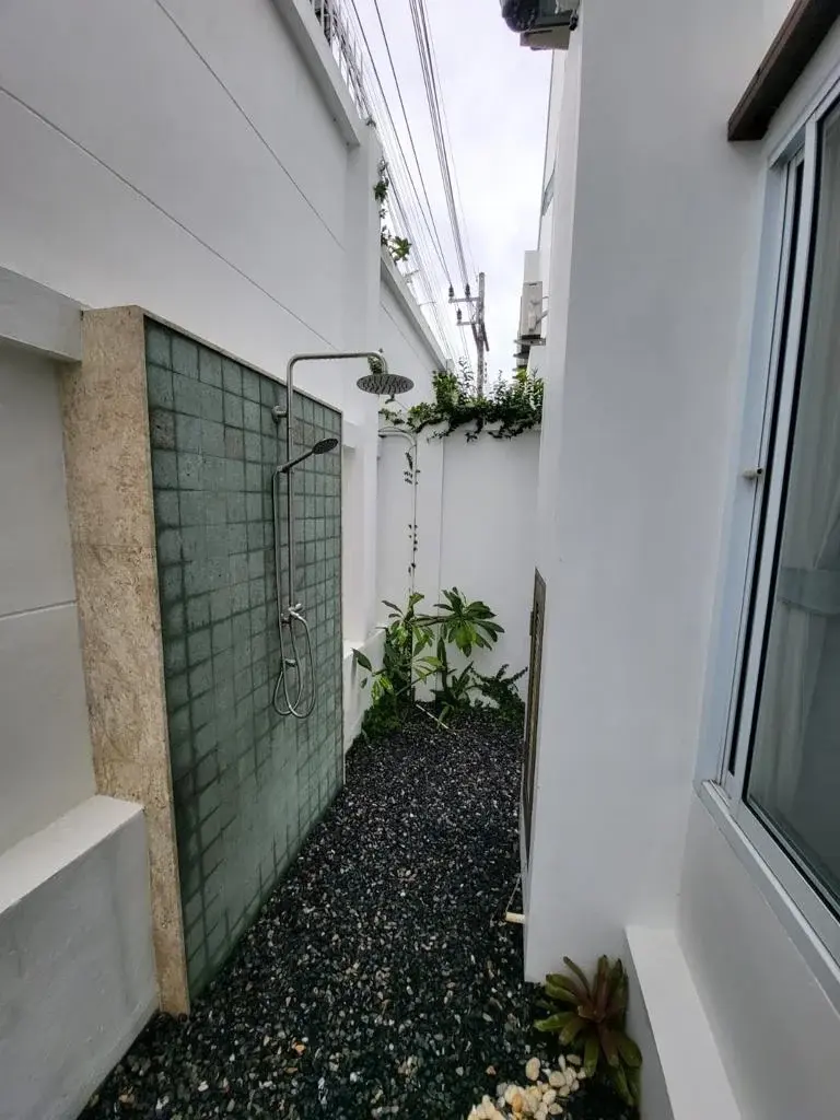 3-Bedroom Detached House with Pool in Bon Kai, Chaweng " Free hold"