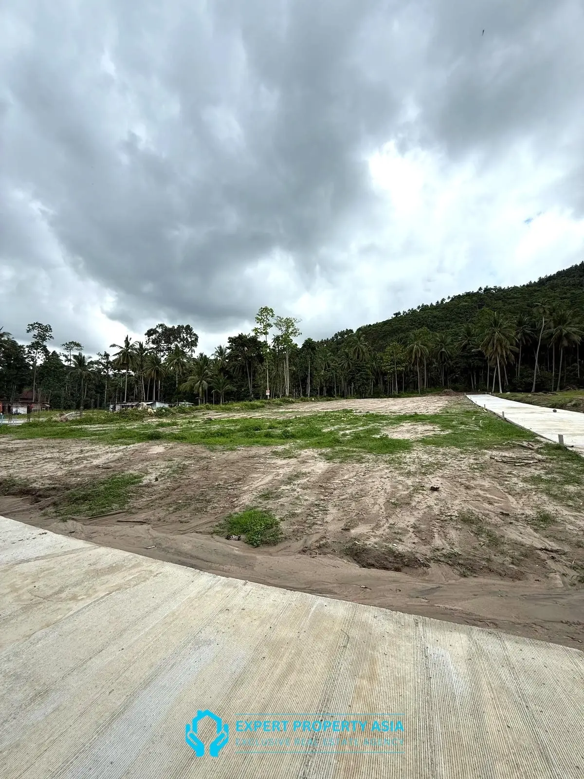 "Exceptional Land Investment in Taling Ngam – Ideal for Villas, Close to Key Amenities"