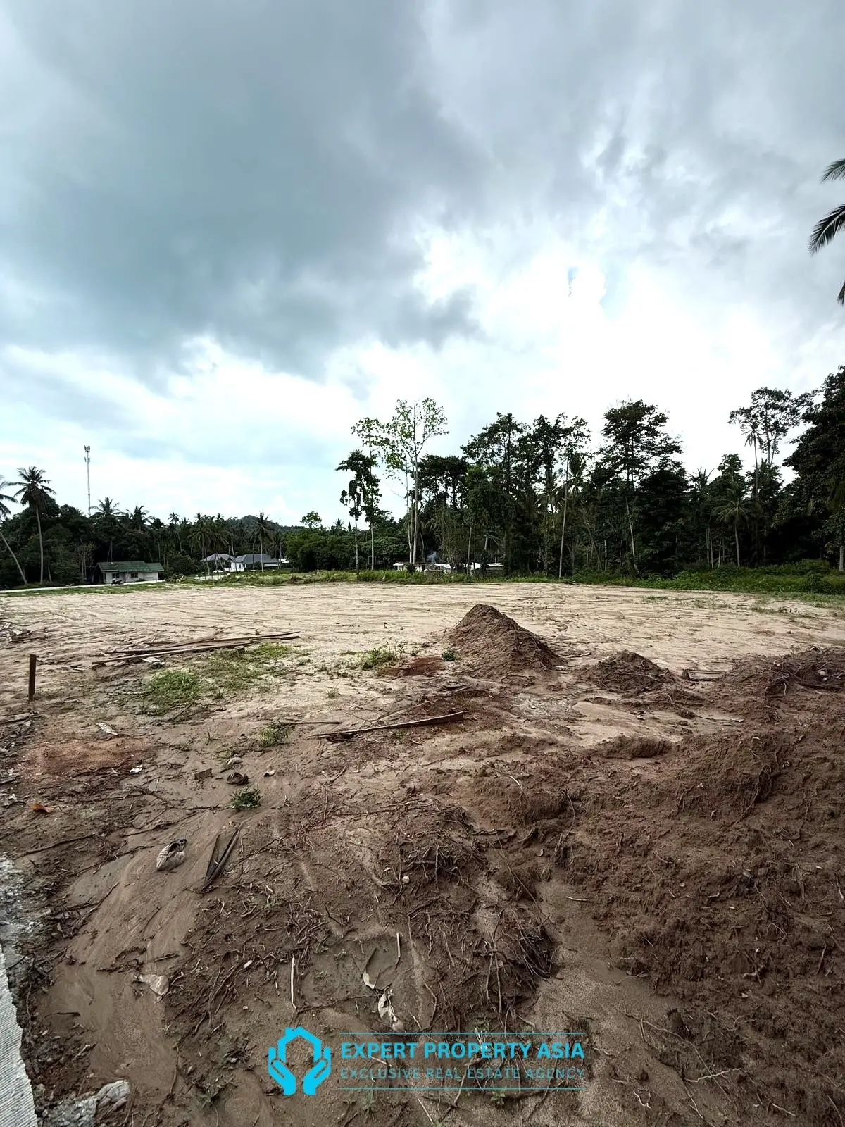 "Exceptional Land Investment in Taling Ngam – Ideal for Villas, Close to Key Amenities"