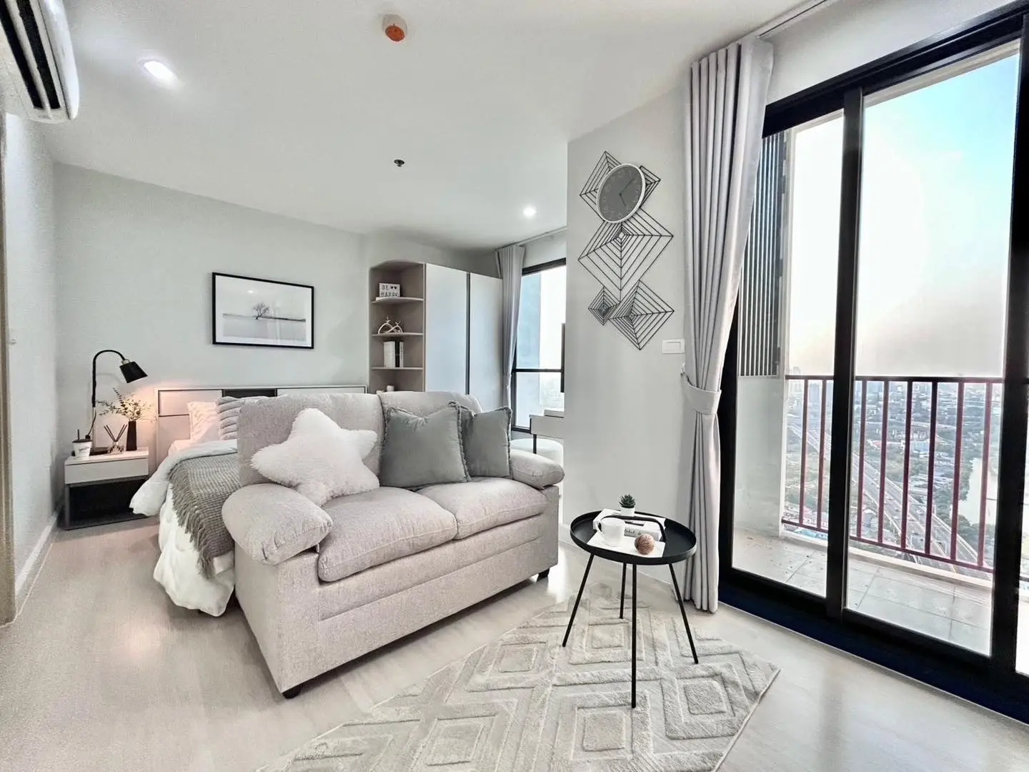 Great Investment Opportunity – High-Floor Condo Near ABAC & Ramkhamhaeng, Only 1.99M