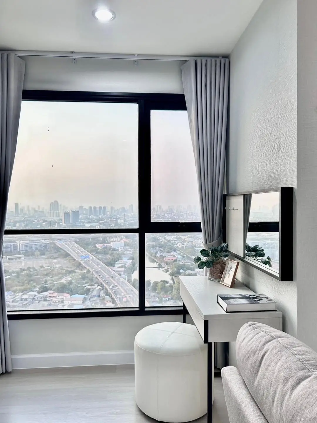 Great Investment Opportunity – High-Floor Condo Near ABAC & Ramkhamhaeng, Only 1.99M