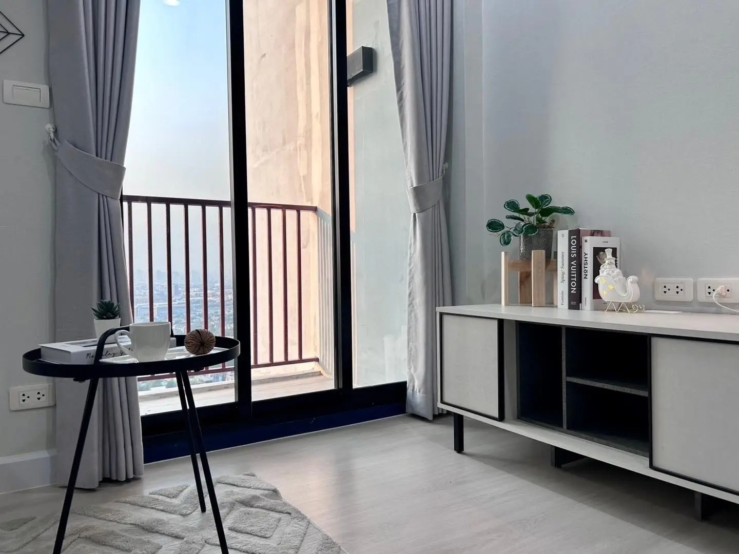 Great Investment Opportunity – High-Floor Condo Near ABAC & Ramkhamhaeng, Only 1.99M