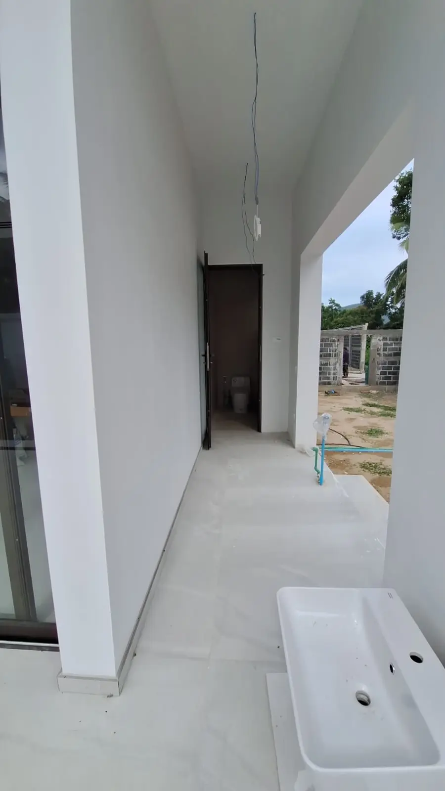 "Luxurious 3-Bedroom Villa with Private Infinity Pool in Maenam, Koh Samui" " Free hold"