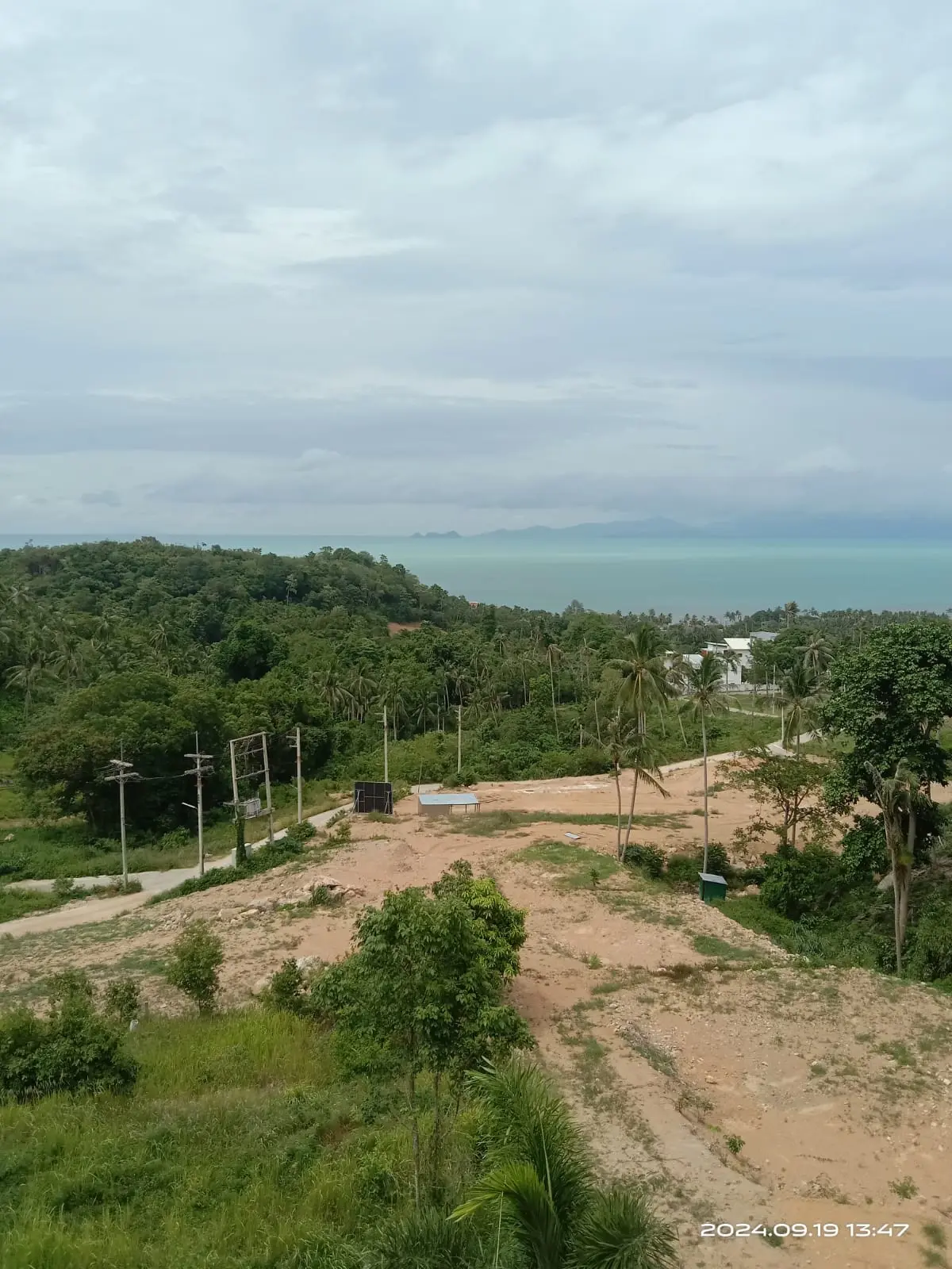 "Koh Samui Living : Communauté Exclusive de 12 Villas avec Vue sur Mer à Bangpor"