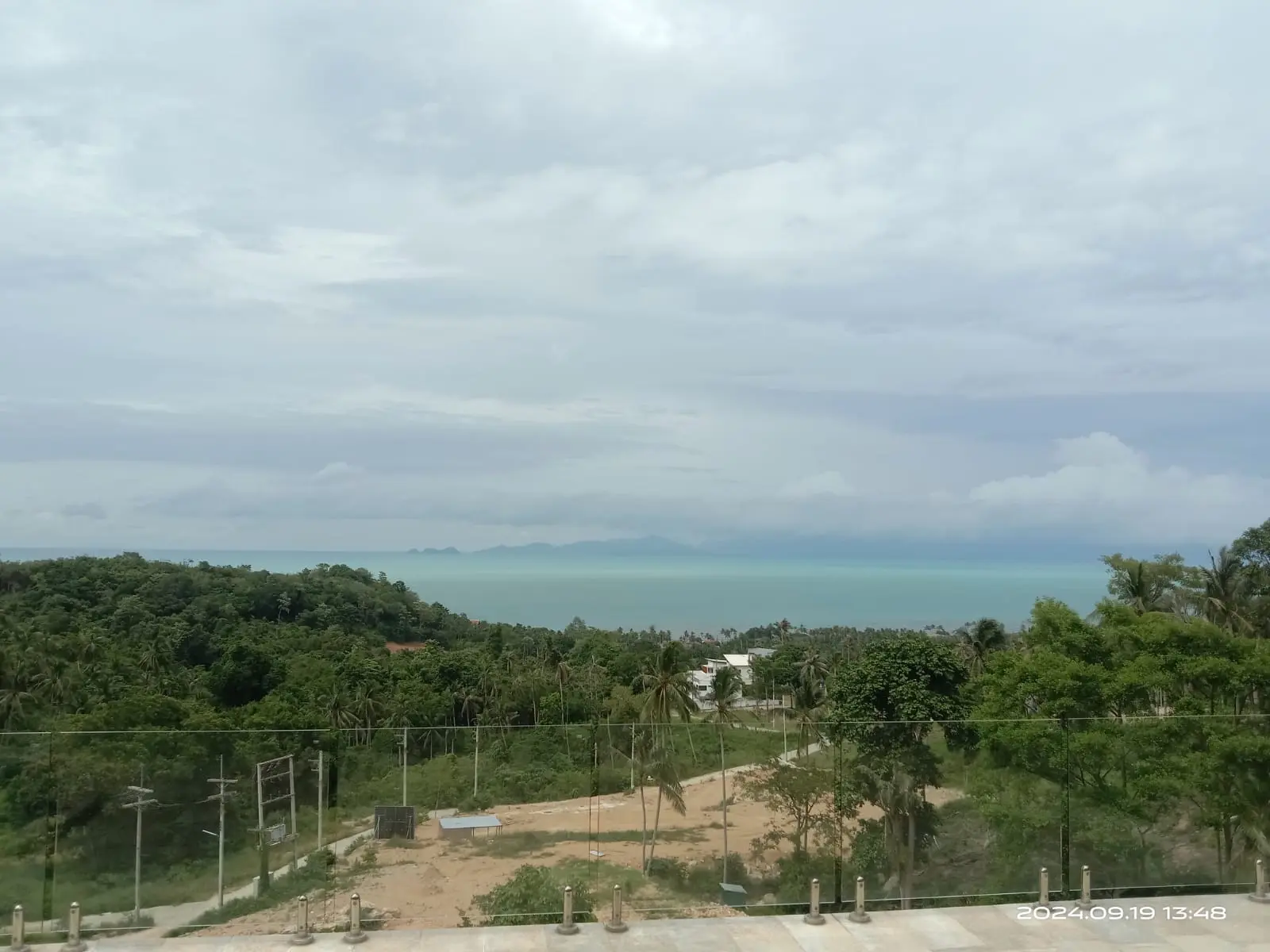 "Koh Samui Living : Communauté Exclusive de 12 Villas avec Vue sur Mer à Bangpor"