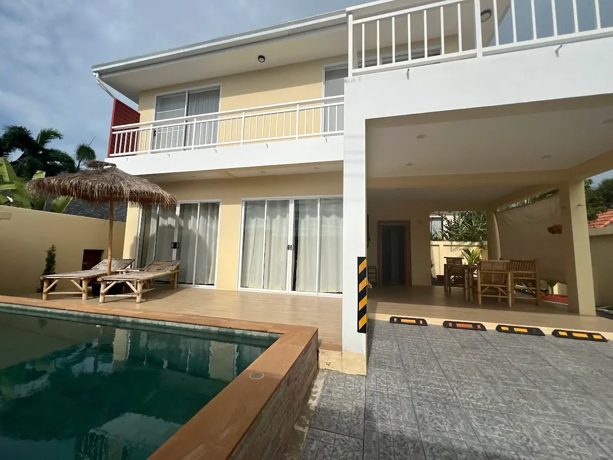 À Louer : Villa Neuve de 3 Chambres à Plai Laem, Koh Samui