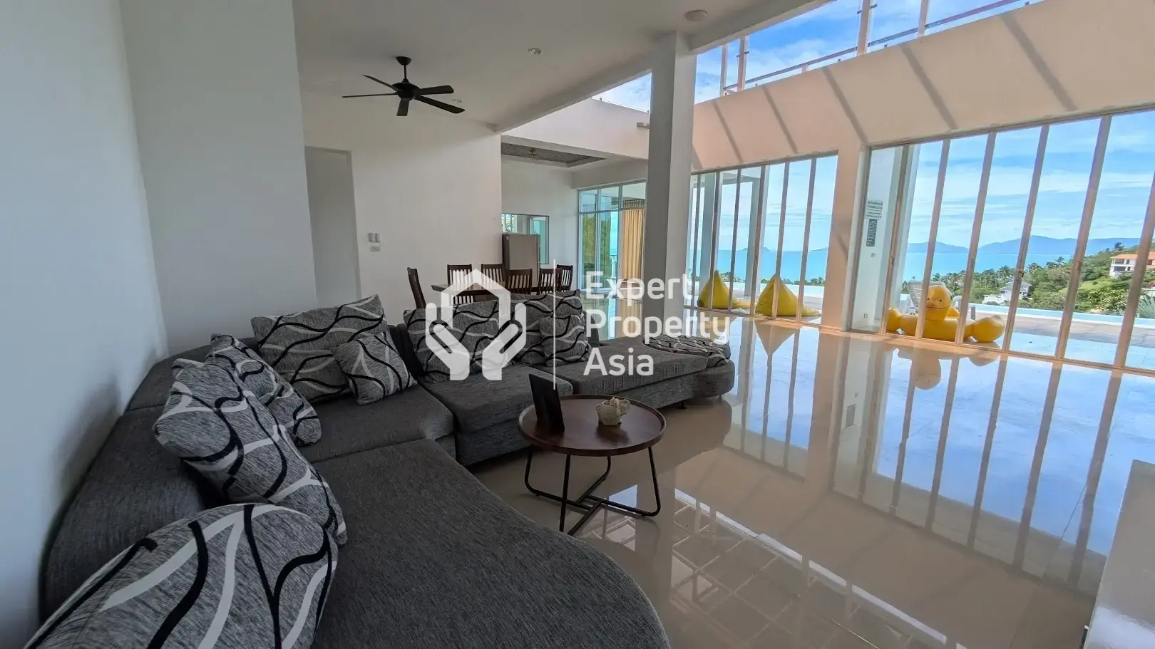 *For Rent: Spacious 6-Bedroom Villa with Sea View**  