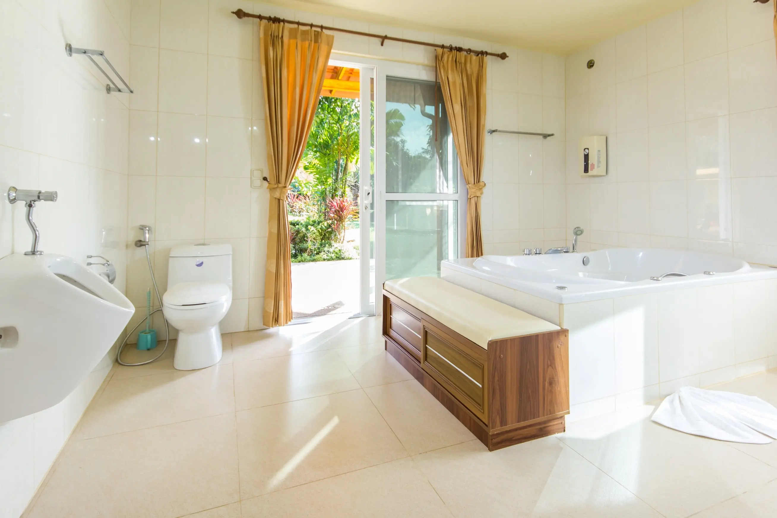 "Villa spacieuse de 5 chambres avec piscine et beau jardin à Nathon, Koh Samui"