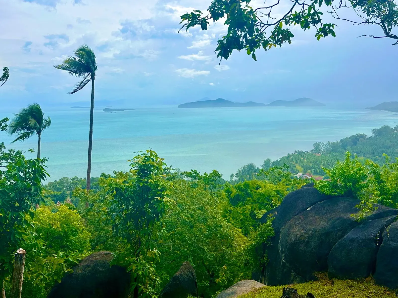 "Opportunité rare : 2 Rai de terrain à Laem Set, Koh Samui"