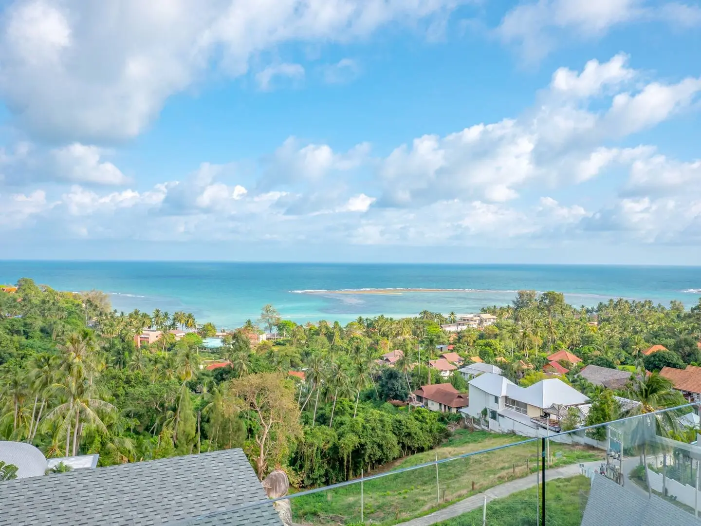 "Villas en pleine propriété avec vue sur la mer : Espaces de vie spacieux à Lamai, Koh Samui"