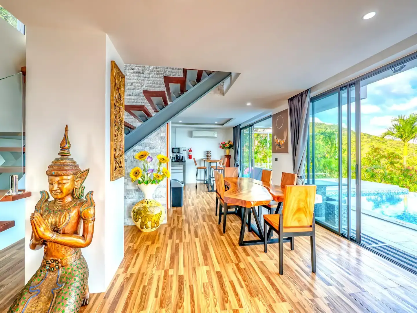 "Freehold Sea View Villas: Spacious Living in Lamai, Koh Samui"