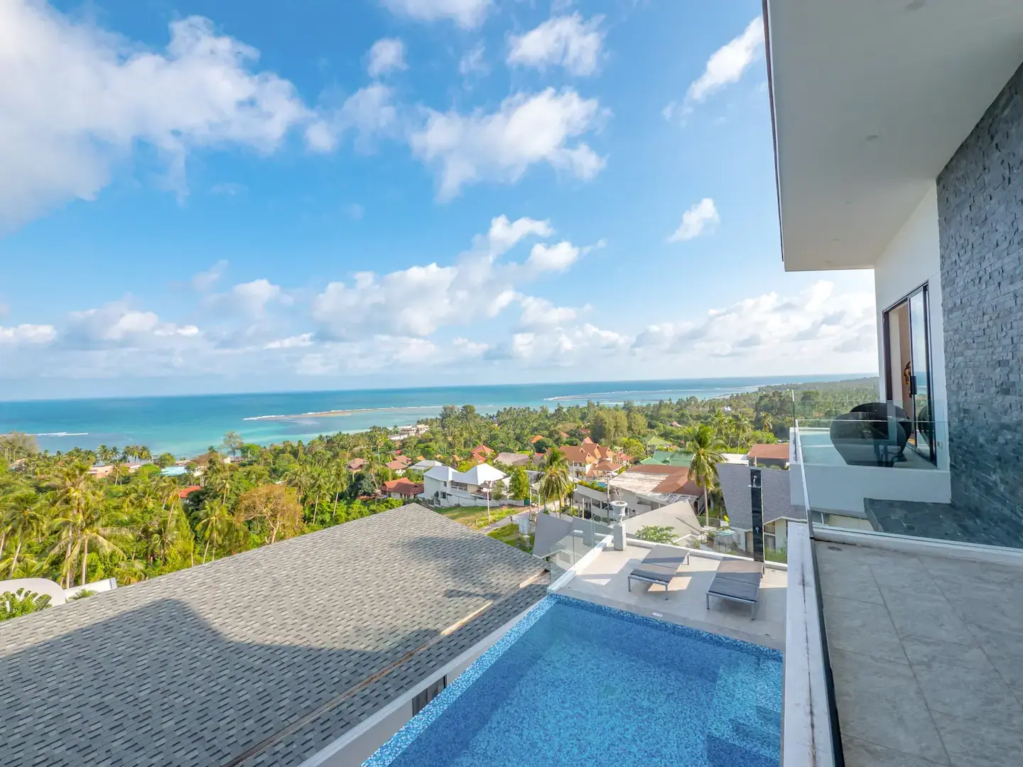 "Villas en pleine propriété avec vue sur la mer : Espaces de vie spacieux à Lamai, Koh Samui"