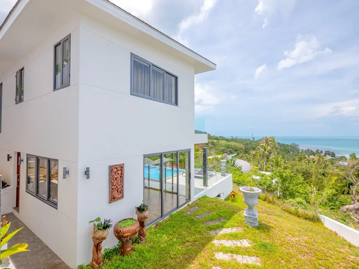 "Freehold Sea View Villas: Spacious Living in Lamai, Koh Samui"