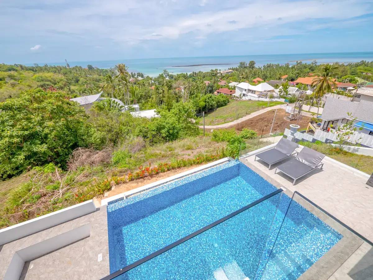 "Villas en pleine propriété avec vue sur la mer : Espaces de vie spacieux à Lamai, Koh Samui"