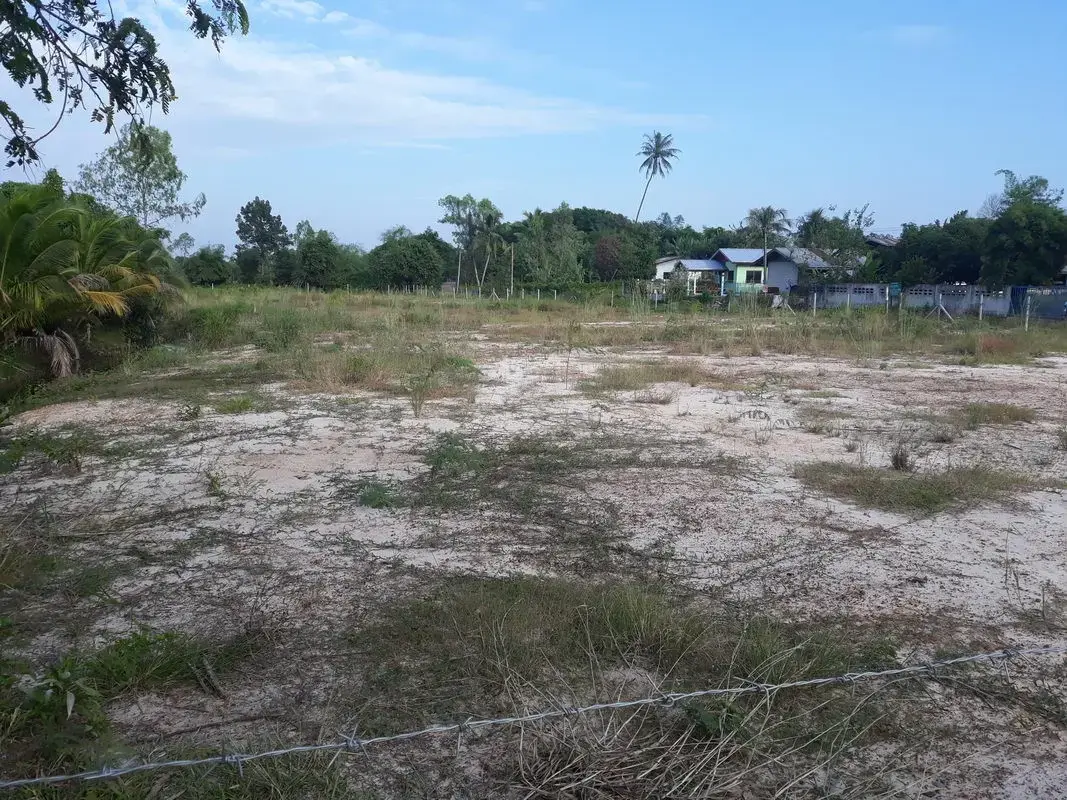 9+ Rai of Lakeside Development Land For Sale in Sam Phrao, Udon Thani, Thailand