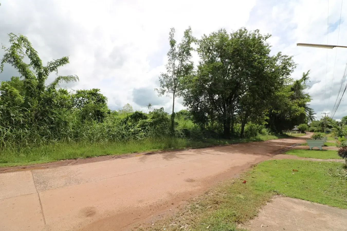 9+ Rai of Lakeside Development Land For Sale in Sam Phrao, Udon Thani, Thailand