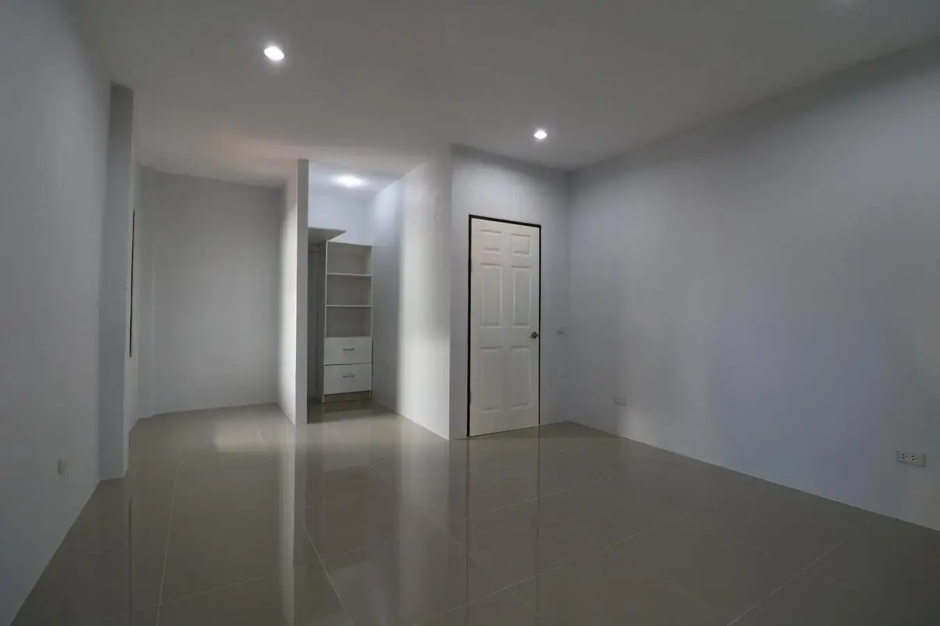 บ้านให้เช่า 4 ห้องนอน 3 ห้องน้ำ พร้อมขายในหมู่ม่อน อุดรธานี ประเทศไทย