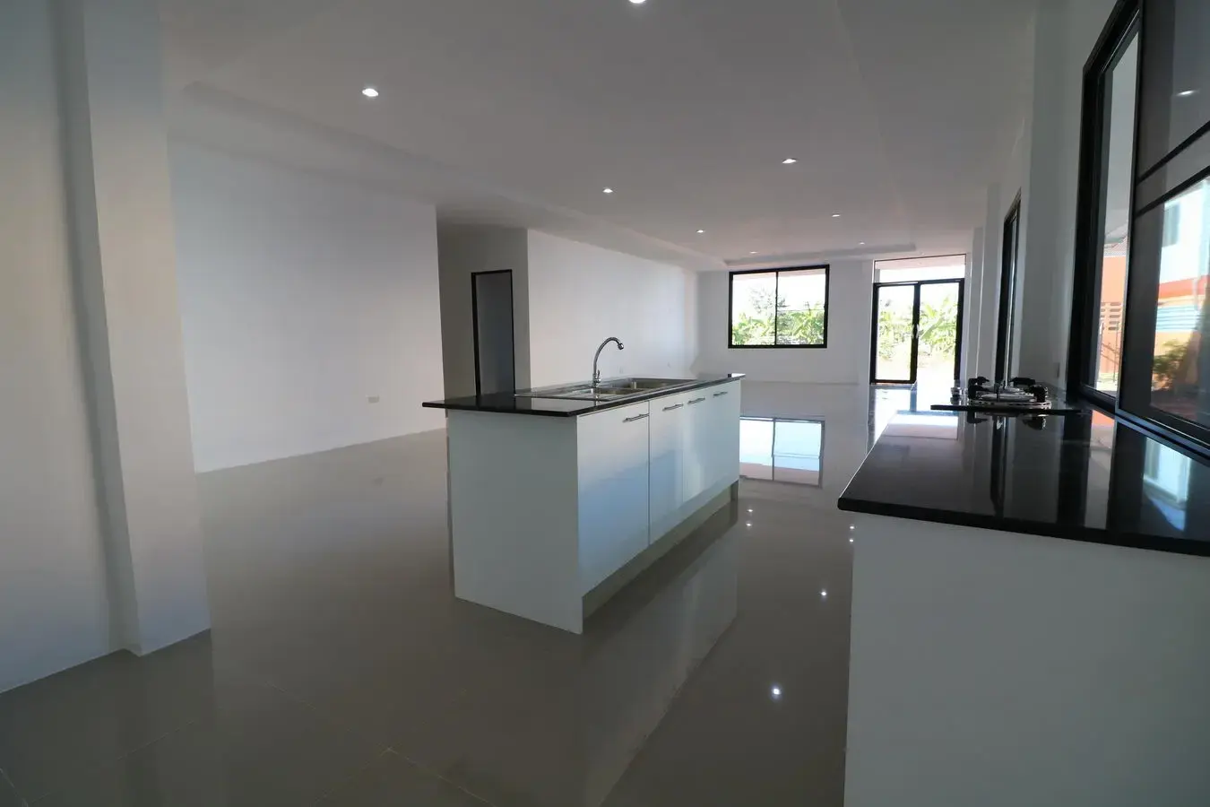 บ้านให้เช่า 4 ห้องนอน 3 ห้องน้ำ พร้อมขายในหมู่ม่อน อุดรธานี ประเทศไทย