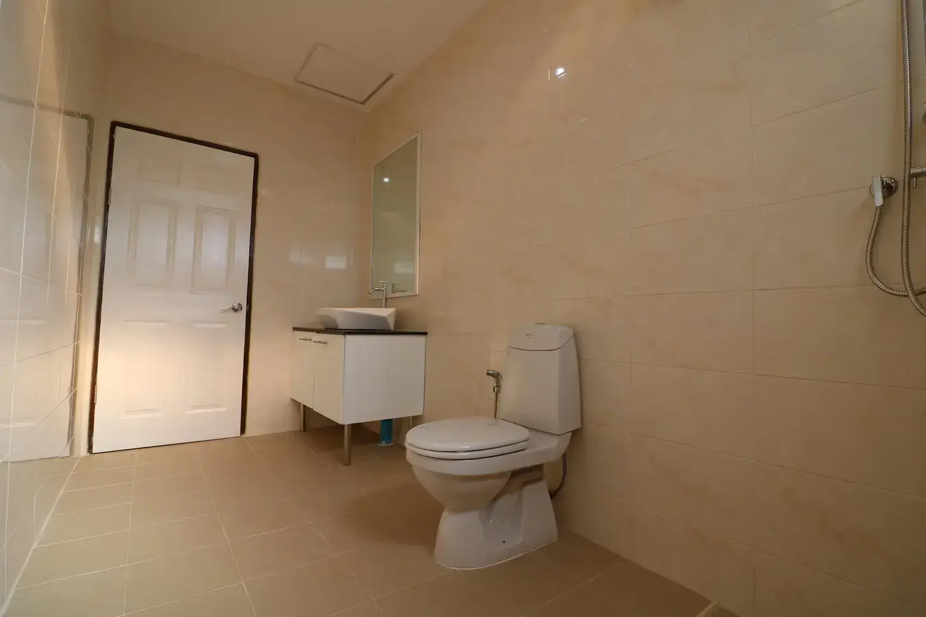 บ้านให้เช่า 4 ห้องนอน 3 ห้องน้ำ พร้อมขายในหมู่ม่อน อุดรธานี ประเทศไทย